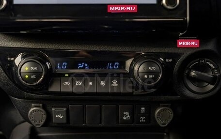 Toyota Hilux VIII, 2025 год, 7 300 000 рублей, 13 фотография