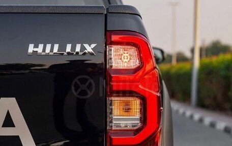 Toyota Hilux VIII, 2025 год, 7 300 000 рублей, 25 фотография