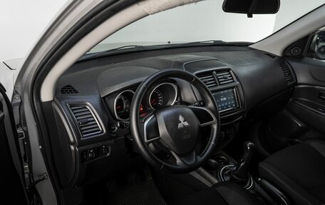 Mitsubishi ASX I рестайлинг, 2014 год, 1 000 000 рублей, 10 фотография