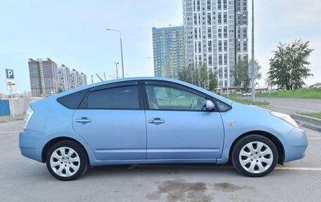 Toyota Prius, 2009 год, 589 000 рублей, 4 фотография