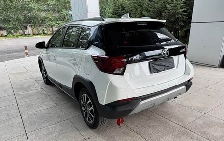Toyota Yaris, 2022 год, 1 513 000 рублей, 4 фотография