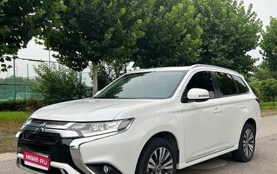 Mitsubishi Outlander III рестайлинг 3, 2021 год, 1 520 000 рублей, 1 фотография