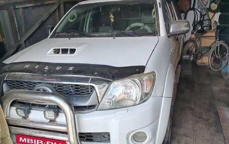 Toyota Hilux VII, 2010 год, 1 800 000 рублей, 7 фотография