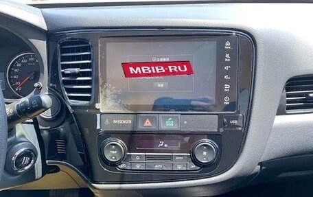 Mitsubishi Outlander III рестайлинг 3, 2022 год, 1 610 000 рублей, 12 фотография