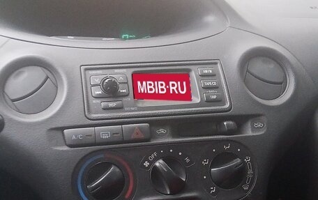 Toyota Yaris I рестайлинг, 2003 год, 330 000 рублей, 1 фотография