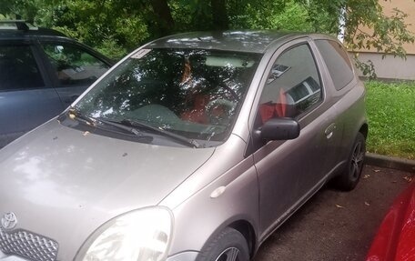 Toyota Yaris I рестайлинг, 2003 год, 330 000 рублей, 8 фотография