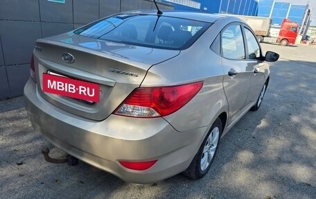 Hyundai Solaris II рестайлинг, 2013 год, 590 000 рублей, 3 фотография
