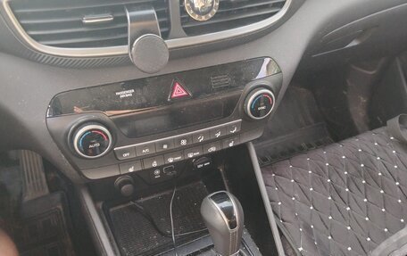 Hyundai Tucson III, 2018 год, 1 770 000 рублей, 12 фотография