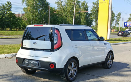 KIA Soul II рестайлинг, 2017 год, 1 610 000 рублей, 6 фотография