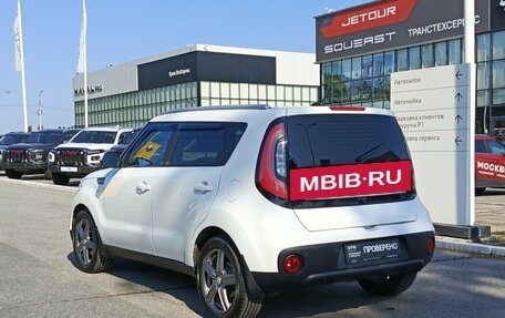 KIA Soul II рестайлинг, 2017 год, 1 610 000 рублей, 8 фотография