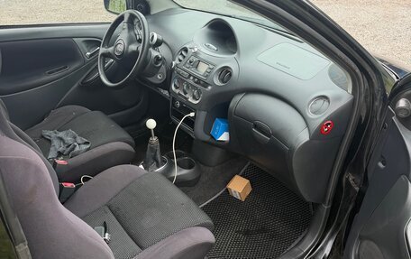 Toyota Yaris I рестайлинг, 2003 год, 340 000 рублей, 10 фотография
