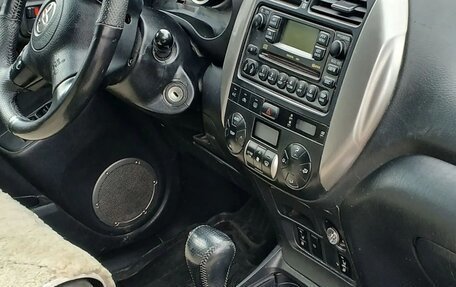 Toyota RAV4, 2004 год, 750 000 рублей, 3 фотография