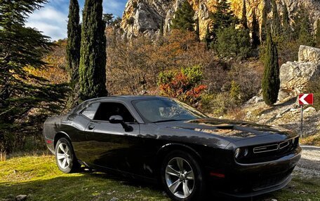 Dodge Challenger III рестайлинг 2, 2015 год, 2 650 000 рублей, 13 фотография