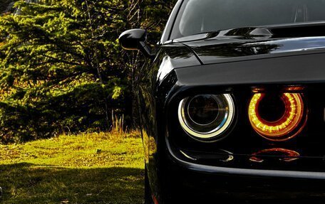 Dodge Challenger III рестайлинг 2, 2015 год, 2 650 000 рублей, 20 фотография