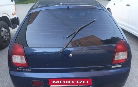 Mitsubishi Colt VI рестайлинг, 2003 год, 120 000 рублей, 2 фотография