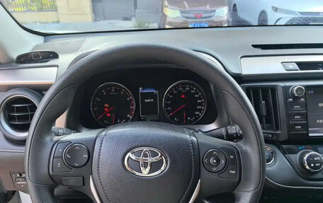 Toyota RAV4, 2019 год, 1 730 990 рублей, 14 фотография
