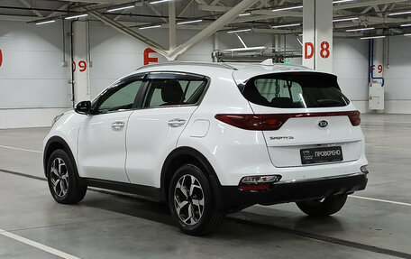 KIA Sportage IV рестайлинг, 2020 год, 1 990 000 рублей, 7 фотография