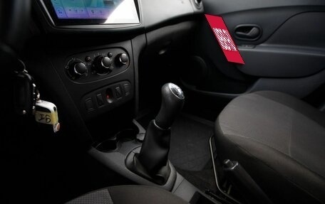Renault Logan II, 2020 год, 650 000 рублей, 15 фотография