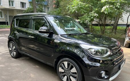 KIA Soul II рестайлинг, 2017 год, 1 375 000 рублей, 2 фотография