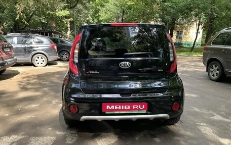 KIA Soul II рестайлинг, 2017 год, 1 375 000 рублей, 5 фотография