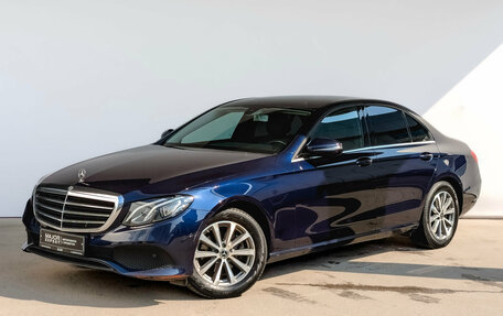 Mercedes-Benz E-Класс, 2018 год, 2 990 000 рублей, 1 фотография