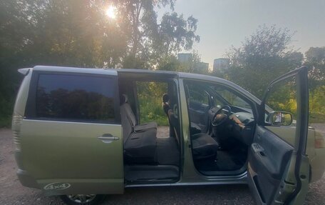 Toyota Voxy II, 2005 год, 850 000 рублей, 8 фотография