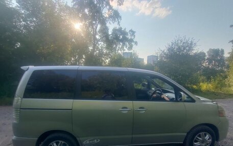 Toyota Voxy II, 2005 год, 850 000 рублей, 7 фотография