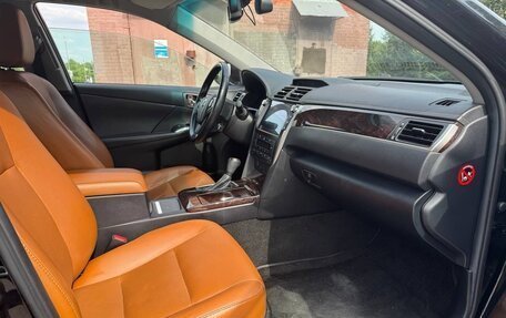 Toyota Camry, 2016 год, 2 390 000 рублей, 10 фотография
