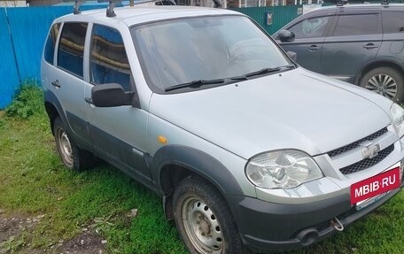Chevrolet Niva I рестайлинг, 2010 год, 420 000 рублей, 2 фотография