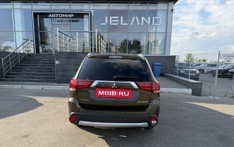 Mitsubishi Outlander III рестайлинг 3, 2015 год, 2 450 000 рублей, 6 фотография
