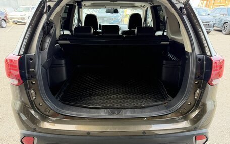 Mitsubishi Outlander III рестайлинг 3, 2015 год, 2 450 000 рублей, 15 фотография