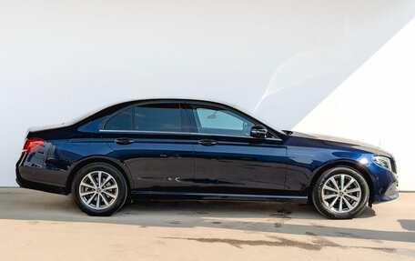 Mercedes-Benz E-Класс, 2018 год, 2 990 000 рублей, 4 фотография