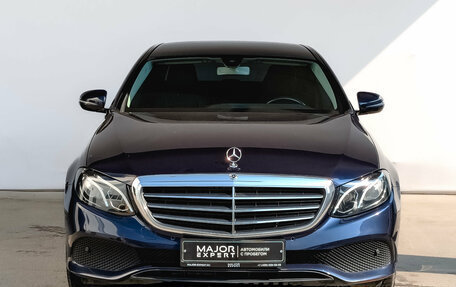 Mercedes-Benz E-Класс, 2018 год, 2 990 000 рублей, 2 фотография