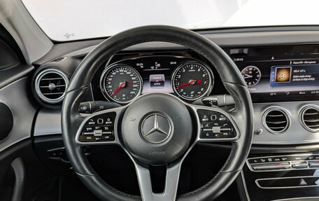 Mercedes-Benz E-Класс, 2018 год, 2 990 000 рублей, 22 фотография