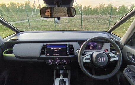 Honda Fit, 2020 год, 1 600 000 рублей, 4 фотография