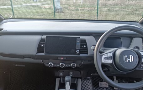 Honda Fit, 2020 год, 1 600 000 рублей, 9 фотография