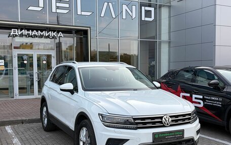 Volkswagen Tiguan II, 2018 год, 2 900 000 рублей, 3 фотография
