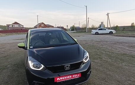 Honda Fit, 2020 год, 1 600 000 рублей, 8 фотография