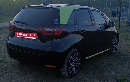Honda Fit, 2020 год, 1 600 000 рублей, 13 фотография