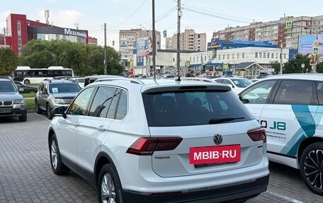 Volkswagen Tiguan II, 2018 год, 2 900 000 рублей, 8 фотография