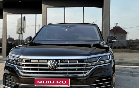 Volkswagen Touareg III, 2020 год, 5 550 000 рублей, 1 фотография