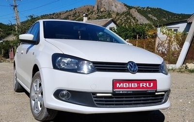 Volkswagen Polo VI (EU Market), 2012 год, 750 000 рублей, 1 фотография