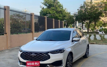 Ford Focus IV, 2022 год, 1 032 246 рублей, 1 фотография