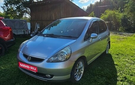 Honda Fit III, 2003 год, 250 000 рублей, 2 фотография