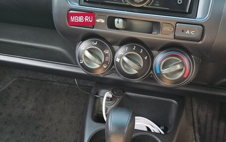 Honda Fit III, 2003 год, 250 000 рублей, 13 фотография