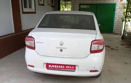 Renault Logan II, 2015 год, 550 000 рублей, 3 фотография
