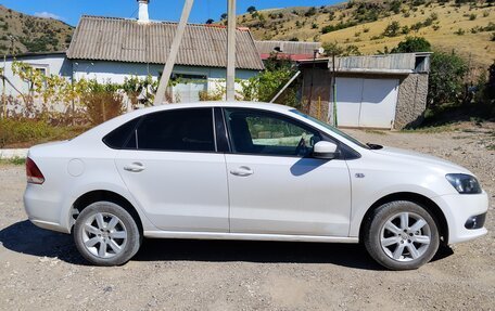 Volkswagen Polo VI (EU Market), 2012 год, 750 000 рублей, 4 фотография