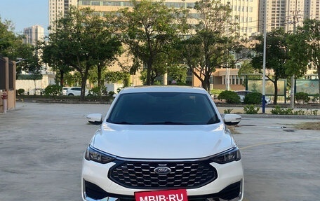 Ford Focus IV, 2022 год, 1 032 246 рублей, 2 фотография