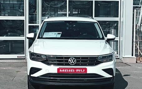 Volkswagen Tiguan II, 2021 год, 2 680 000 рублей, 7 фотография
