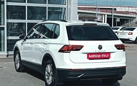 Volkswagen Tiguan II, 2021 год, 2 680 000 рублей, 3 фотография